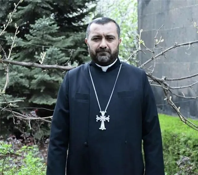 В Армении стартовало судебное разбирательство по делу брата и племянника католикоса Гарегина II