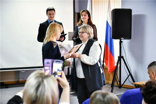 Землякова тепло поздравила женщин филиала №8 госпиталя им. Бурденко с Международным женским днём